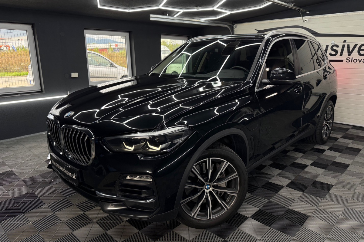 Ponuka vozidiel / BMW X5 xDrive 45e - video