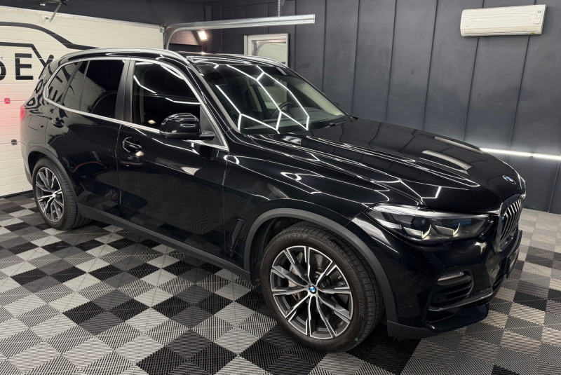  Ponuka vozidiel / BMW X5 xDrive 45e - video