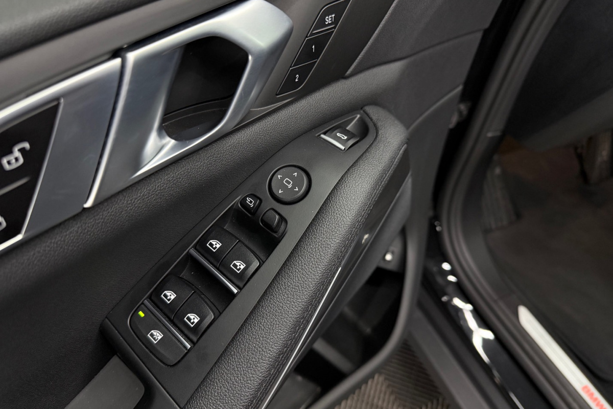 Ponuka vozidiel / BMW X5 xDrive 45e - video