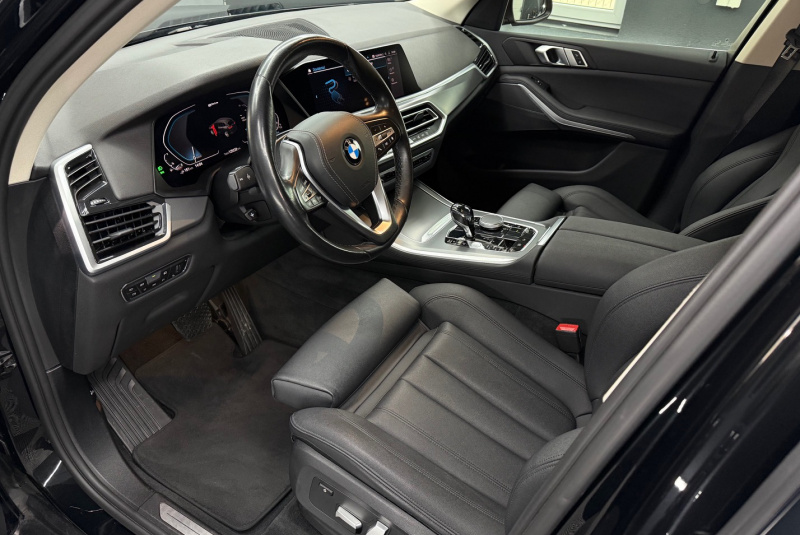  Ponuka vozidiel / BMW X5 xDrive 45e - video
