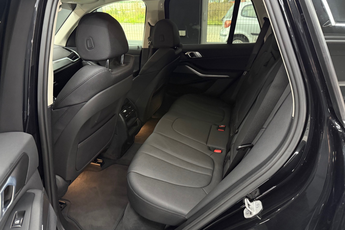 Ponuka vozidiel / BMW X5 xDrive 45e - video