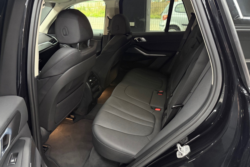  Ponuka vozidiel / BMW X5 xDrive 45e - video