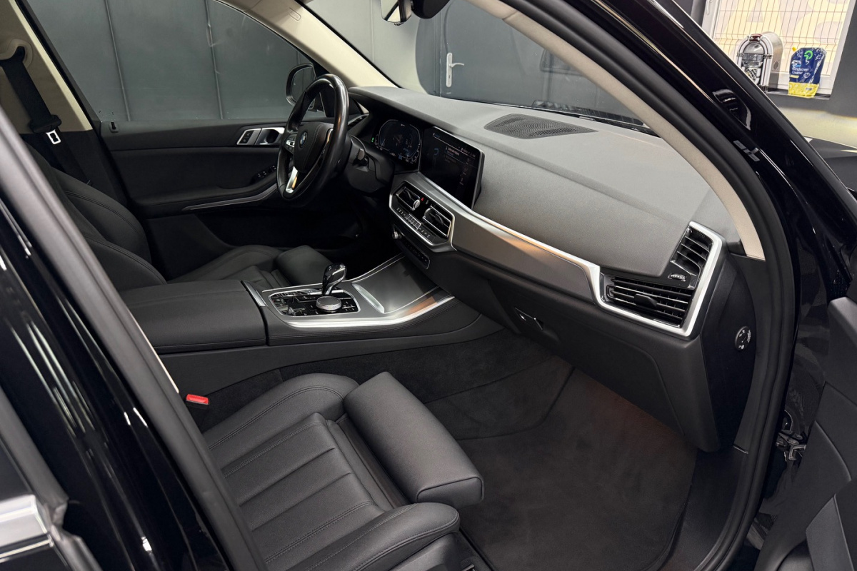 Ponuka vozidiel / BMW X5 xDrive 45e - video