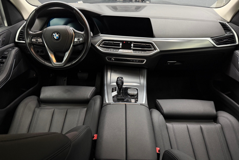  Ponuka vozidiel / BMW X5 xDrive 45e - video