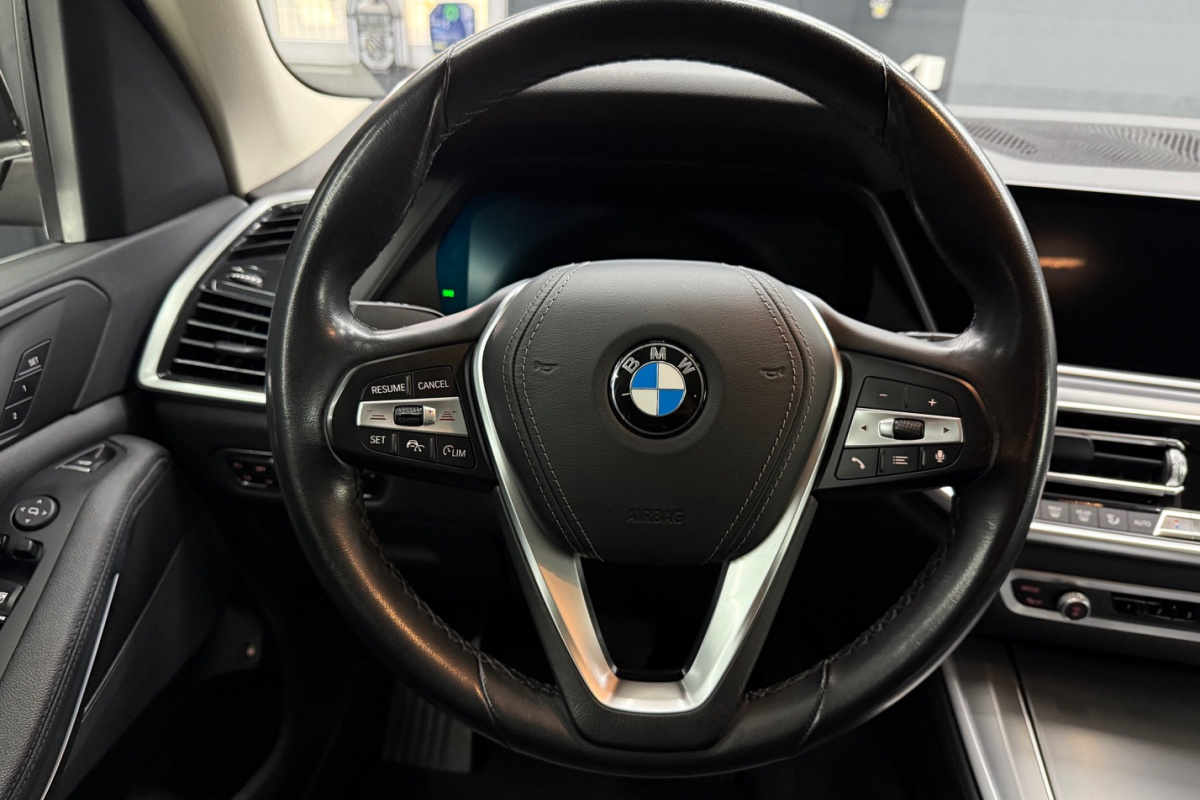 Ponuka vozidiel / BMW X5 xDrive 45e - video