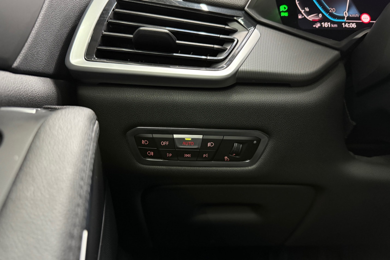  Ponuka vozidiel / BMW X5 xDrive 45e - video