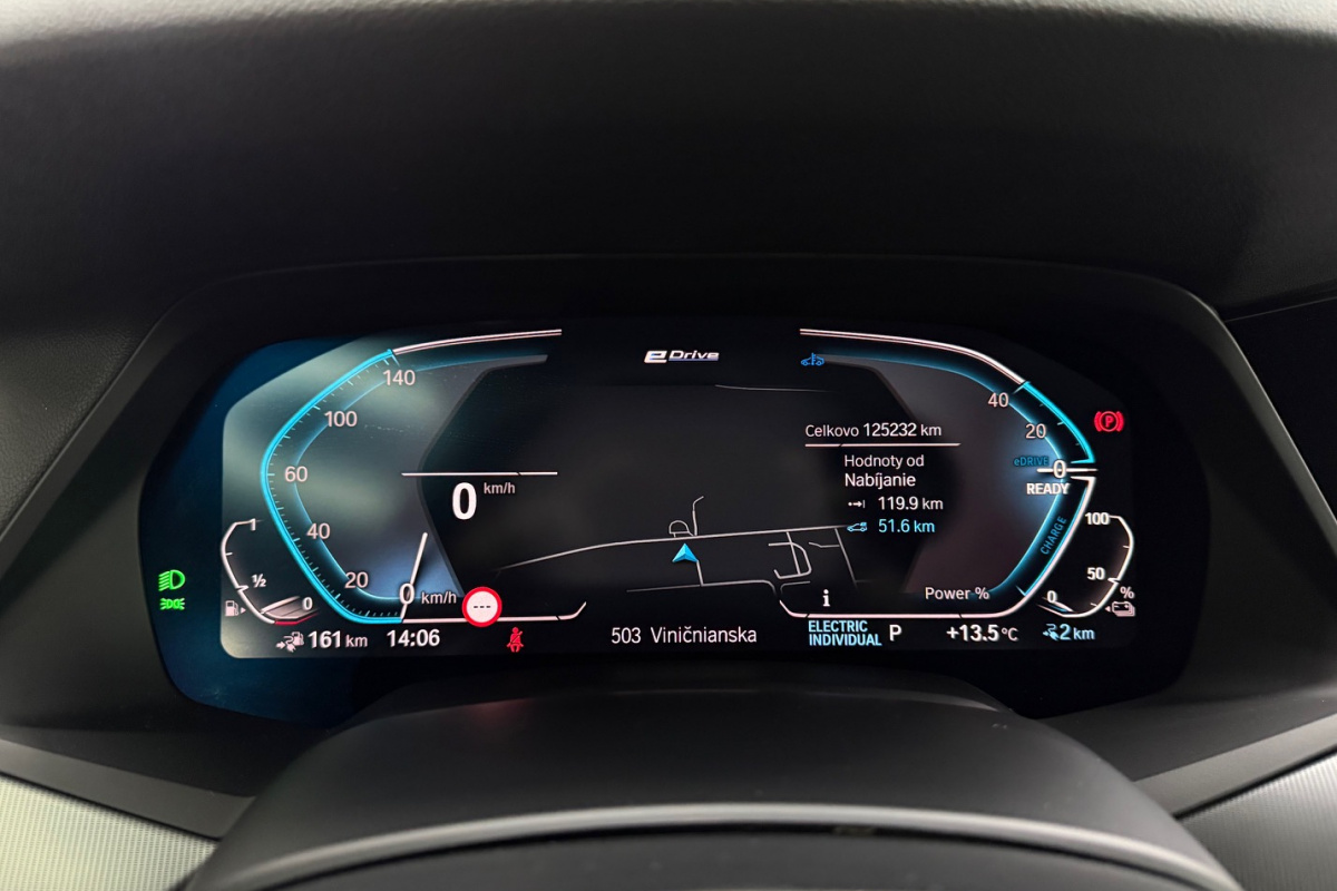 Ponuka vozidiel / BMW X5 xDrive 45e - video