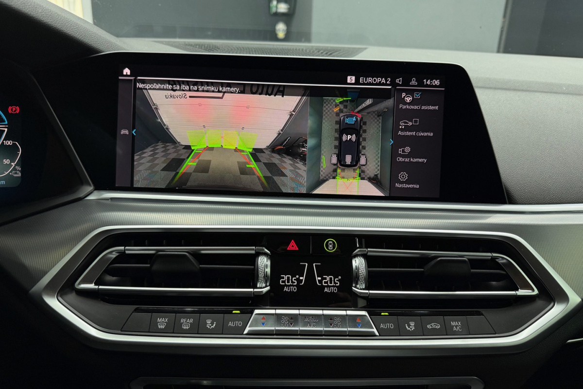 Ponuka vozidiel / BMW X5 xDrive 45e - video