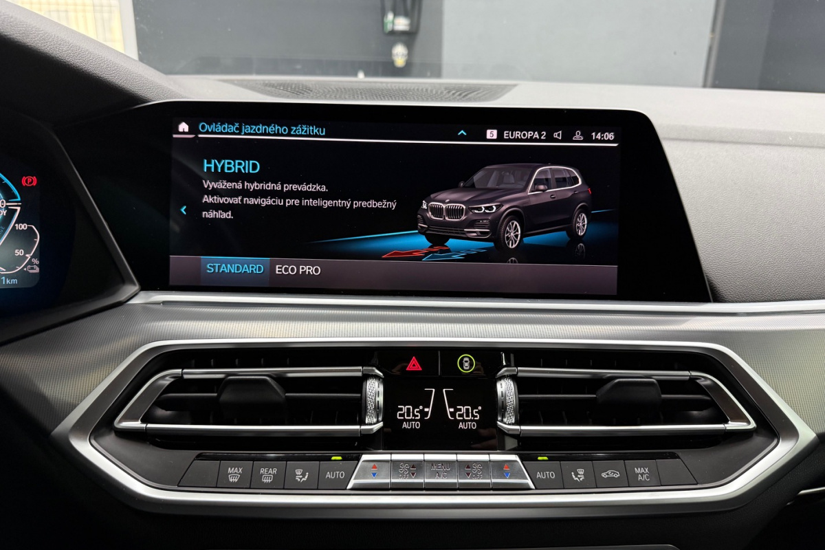Ponuka vozidiel / BMW X5 xDrive 45e - video