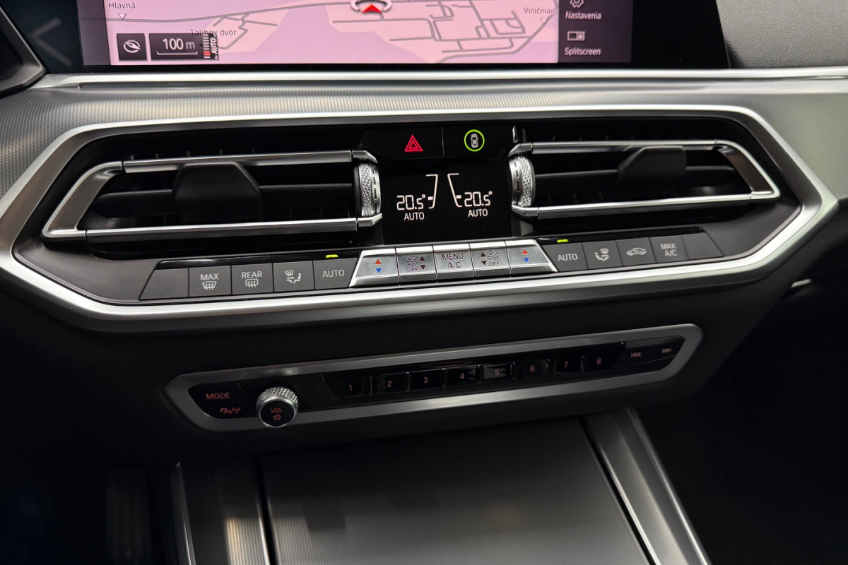 Ponuka vozidiel / BMW X5 xDrive 45e - video