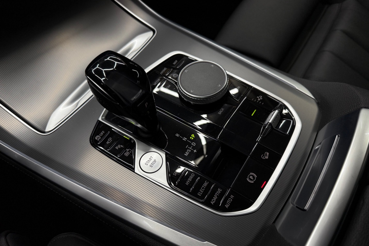 Ponuka vozidiel / BMW X5 xDrive 45e - video