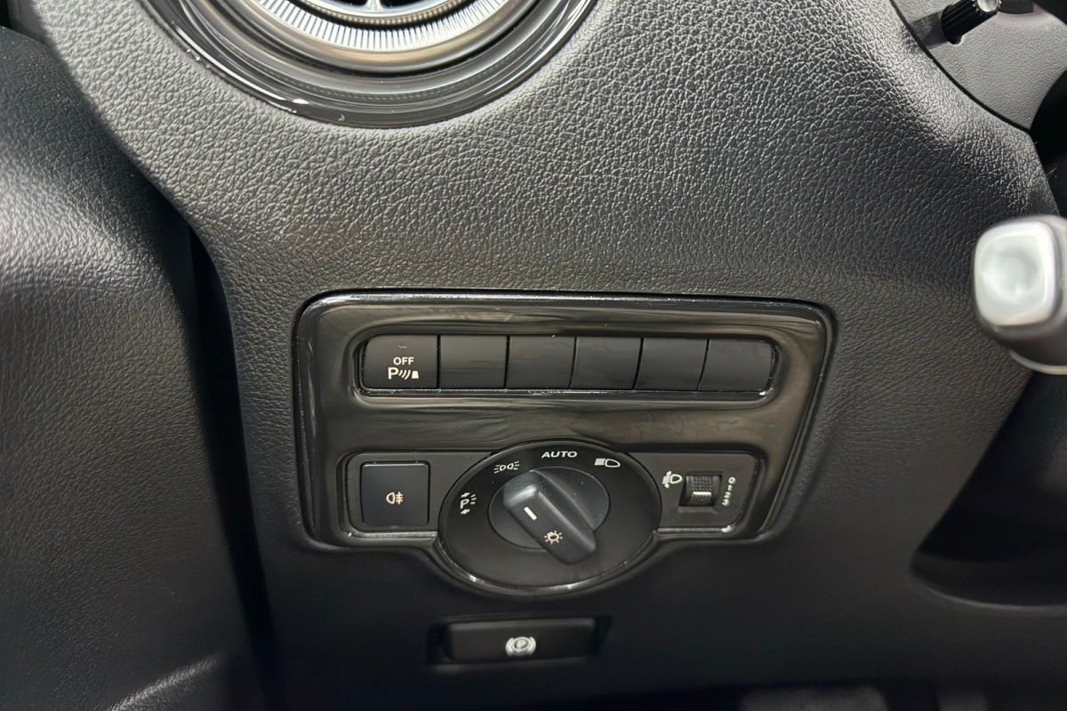 Ponuka vozidiel / Mercedes-Benz Vito Tourer 116 CDI 7-MIESTNE LUXURY - video