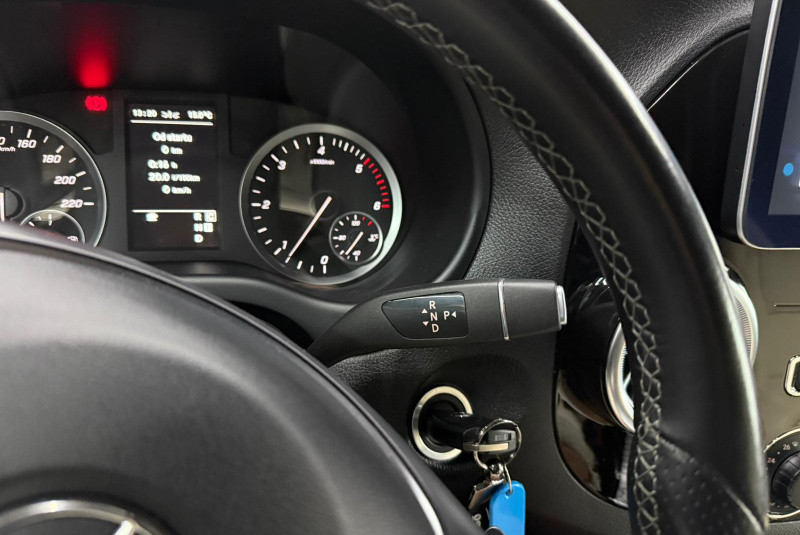  Ponuka vozidiel / Mercedes-Benz Vito Tourer 116 CDI 7-MIESTNE LUXURY - video
