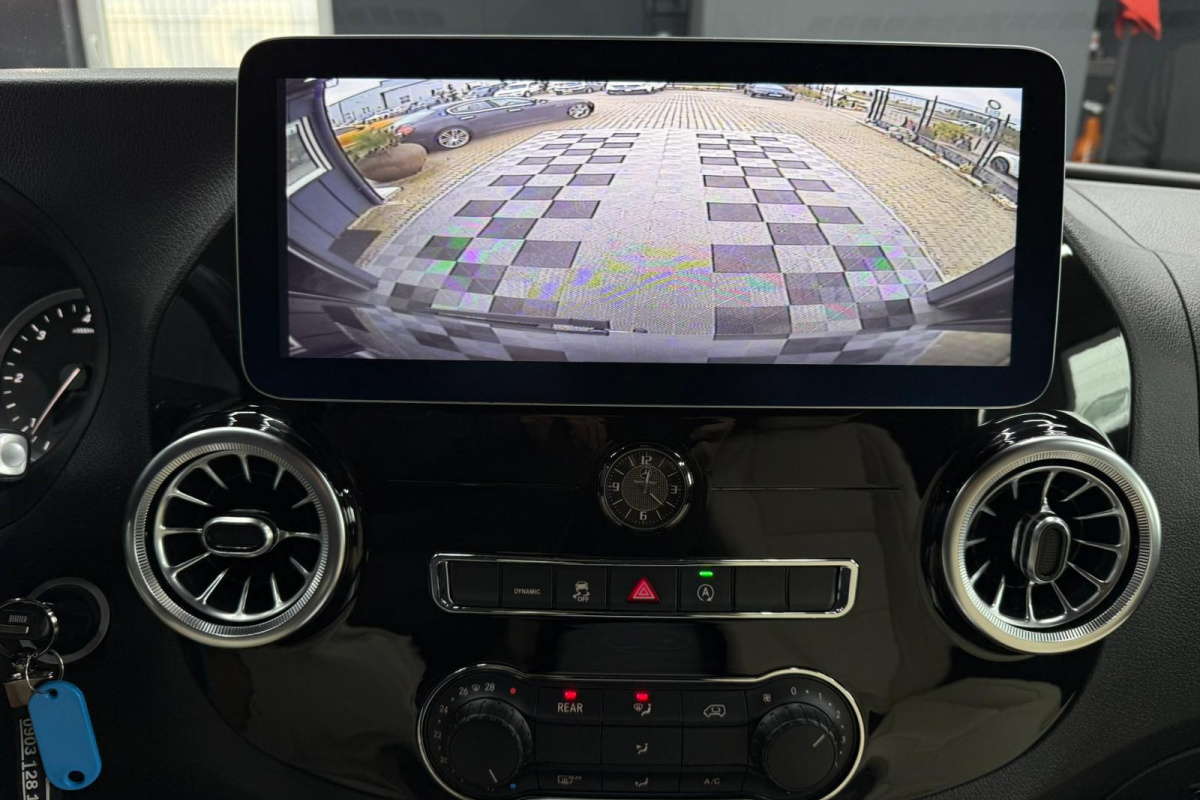 Ponuka vozidiel / Mercedes-Benz Vito Tourer 116 CDI 7-MIESTNE LUXURY - video Ponuka vozidiel / Mercedes-Benz Vito Tourer 116 CDI 7-MIESTNE LUXURY - video