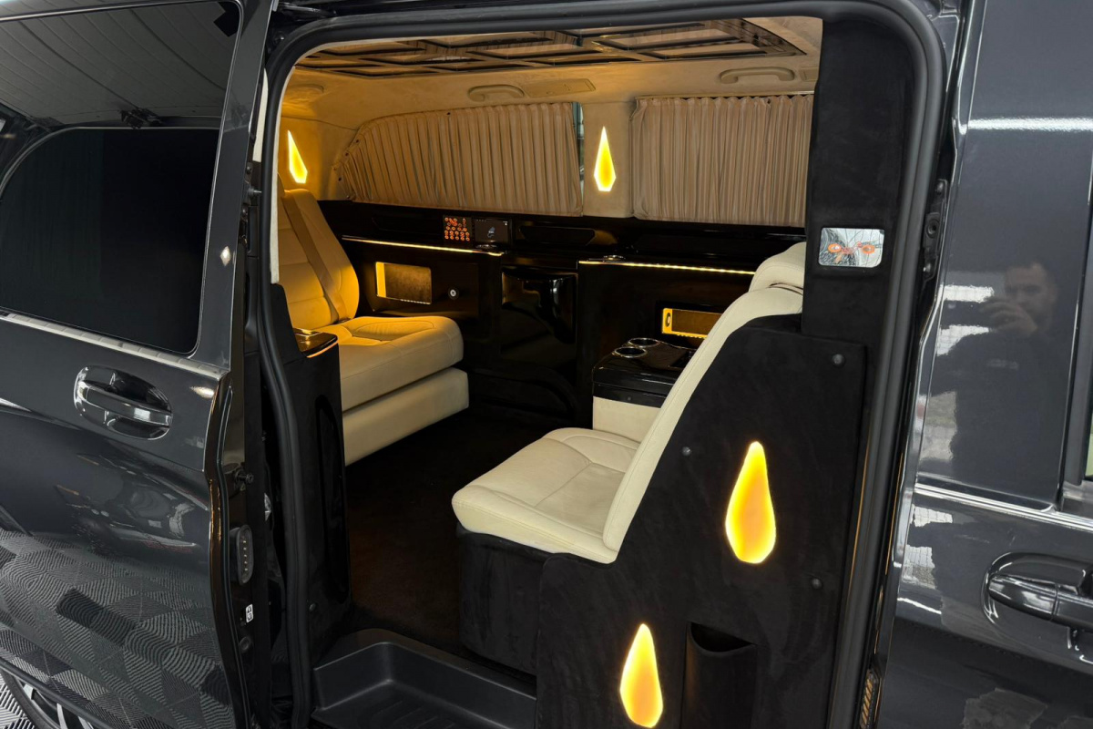 Ponuka vozidiel / Mercedes-Benz Vito Tourer 116 CDI 7-MIESTNE LUXURY - video Ponuka vozidiel / Mercedes-Benz Vito Tourer 116 CDI 7-MIESTNE LUXURY - video