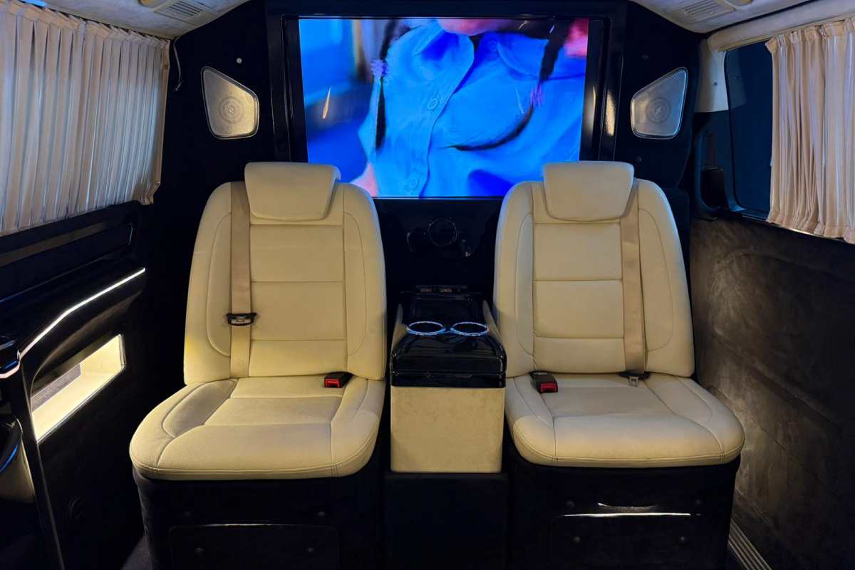 Ponuka vozidiel / Mercedes-Benz Vito Tourer 116 CDI 7-MIESTNE LUXURY - video Ponuka vozidiel / Mercedes-Benz Vito Tourer 116 CDI 7-MIESTNE LUXURY - video