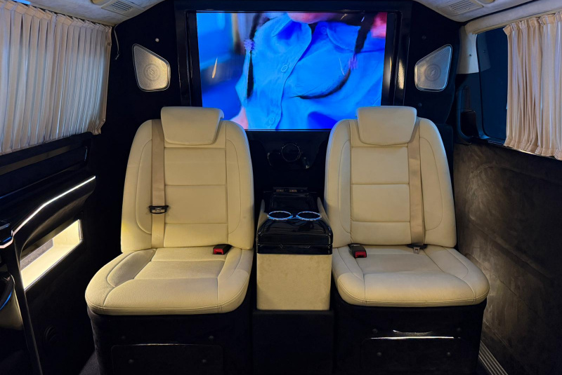  Ponuka vozidiel / Mercedes-Benz Vito Tourer 116 CDI 7-MIESTNE LUXURY - video