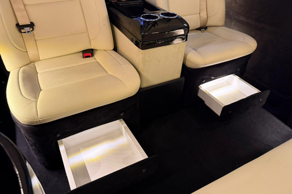 Ponuka vozidiel / Mercedes-Benz Vito Tourer 116 CDI 7-MIESTNE LUXURY - video