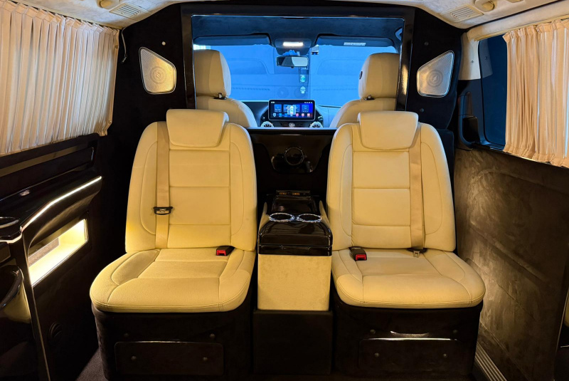  Ponuka vozidiel / Mercedes-Benz Vito Tourer 116 CDI 7-MIESTNE LUXURY - video