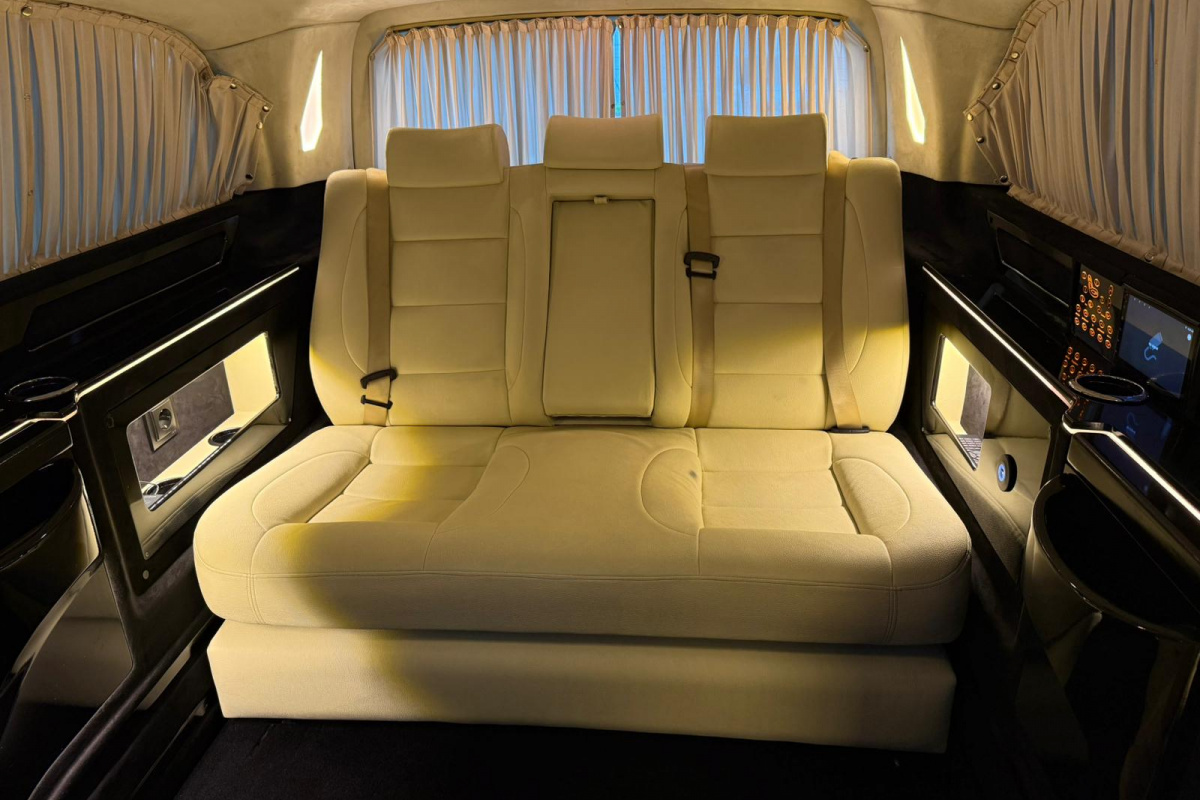 Ponuka vozidiel / Mercedes-Benz Vito Tourer 116 CDI 7-MIESTNE LUXURY - video Ponuka vozidiel / Mercedes-Benz Vito Tourer 116 CDI 7-MIESTNE LUXURY - video