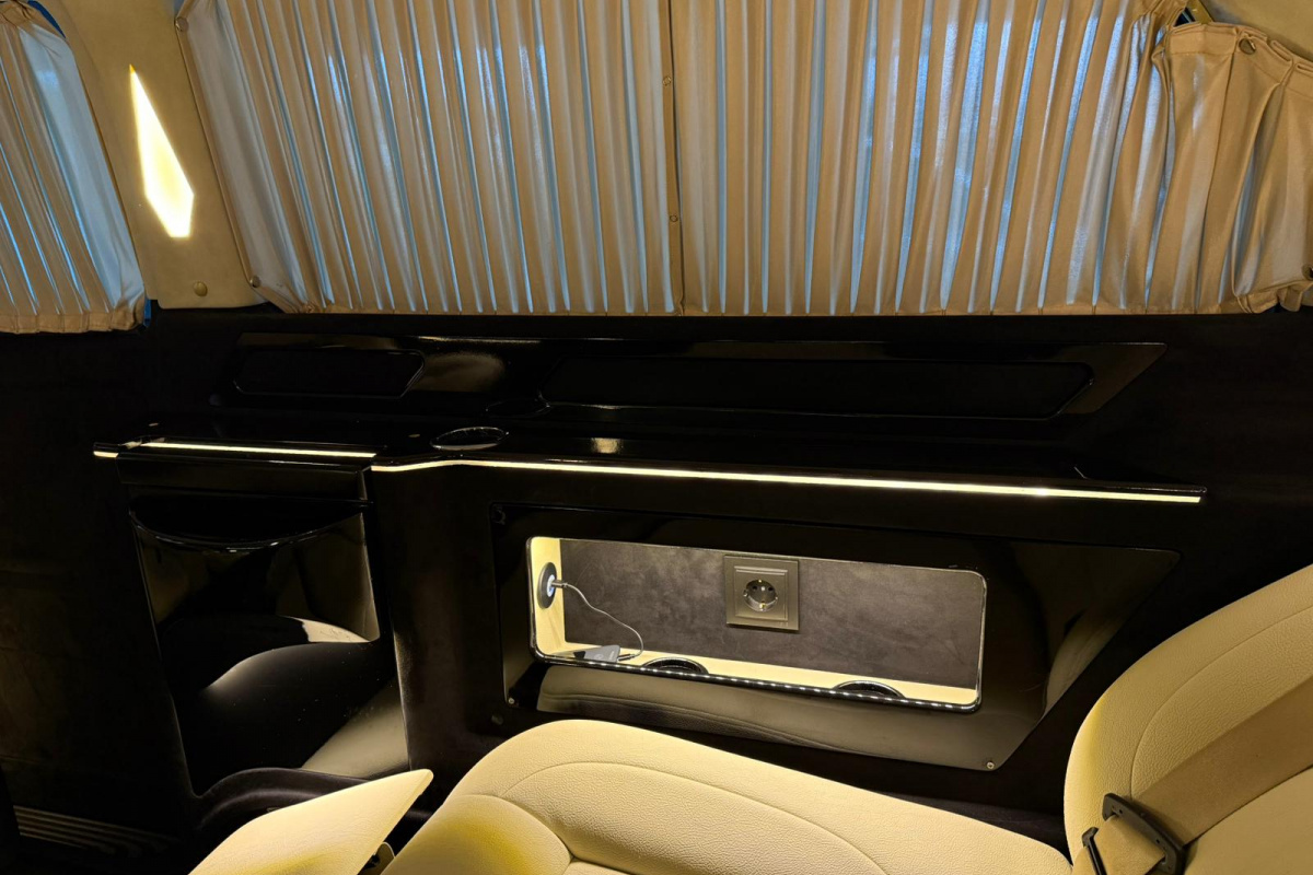 Ponuka vozidiel / Mercedes-Benz Vito Tourer 116 CDI 7-MIESTNE LUXURY - video Ponuka vozidiel / Mercedes-Benz Vito Tourer 116 CDI 7-MIESTNE LUXURY - video