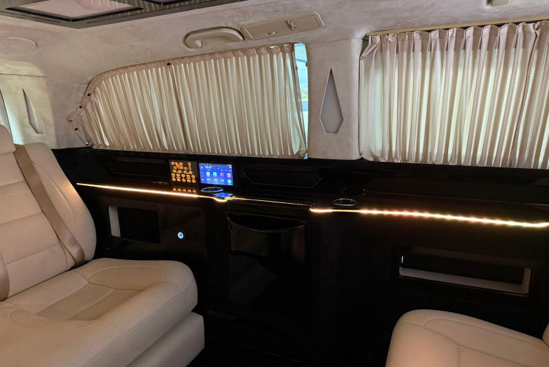  Ponuka vozidiel / Mercedes-Benz Vito Tourer 116 CDI 7-MIESTNE LUXURY - video