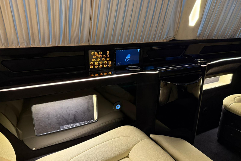  Ponuka vozidiel / Mercedes-Benz Vito Tourer 116 CDI 7-MIESTNE LUXURY - video
