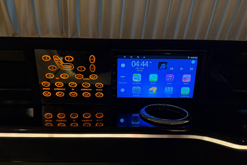 Ponuka vozidiel / Mercedes-Benz Vito Tourer 116 CDI 7-MIESTNE LUXURY - video Ponuka vozidiel / Mercedes-Benz Vito Tourer 116 CDI 7-MIESTNE LUXURY - video