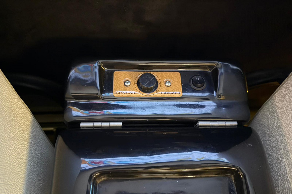 Ponuka vozidiel / Mercedes-Benz Vito Tourer 116 CDI 7-MIESTNE LUXURY - video Ponuka vozidiel / Mercedes-Benz Vito Tourer 116 CDI 7-MIESTNE LUXURY - video