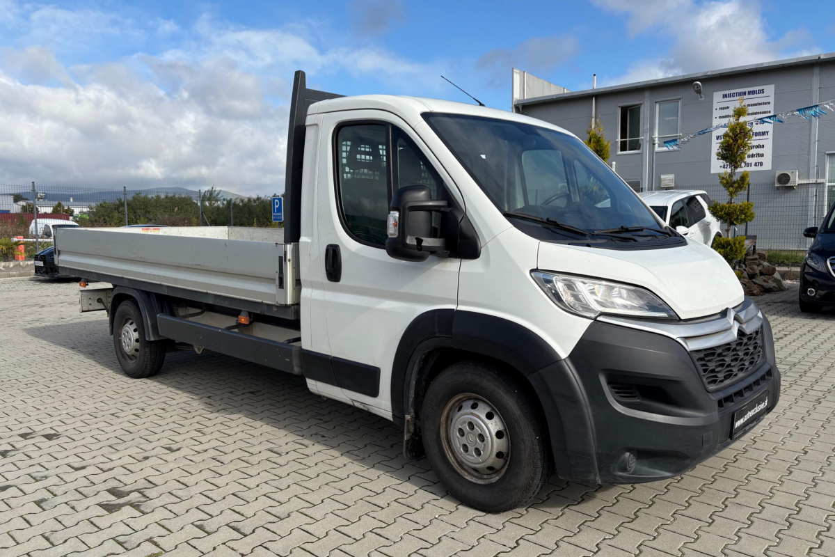 Ponuka vozidiel / Citroën Jumper Valník 2.0 BlueHDi 130k 35 L4 - video