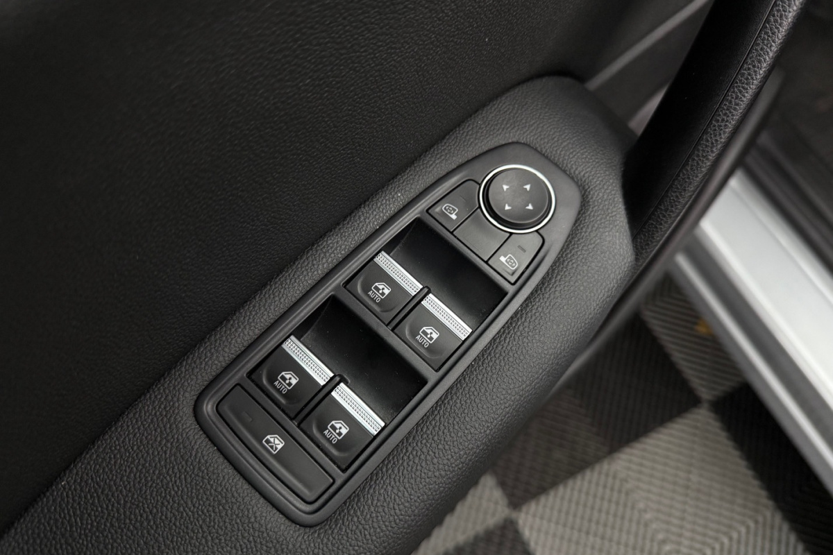 Ponuka vozidiel / Renault Captur 1.0 - video