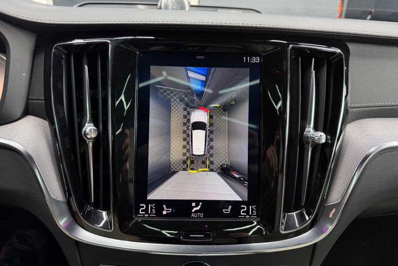  Ponuka vozidiel / Volvo V60 T6 Inscription AWD A/T - video