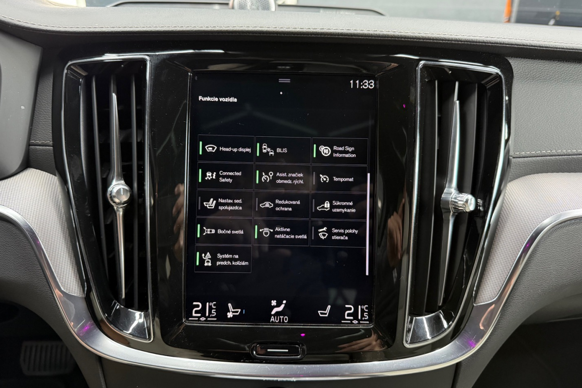 Ponuka vozidiel / Volvo V60 T6 Inscription AWD A/T - video
