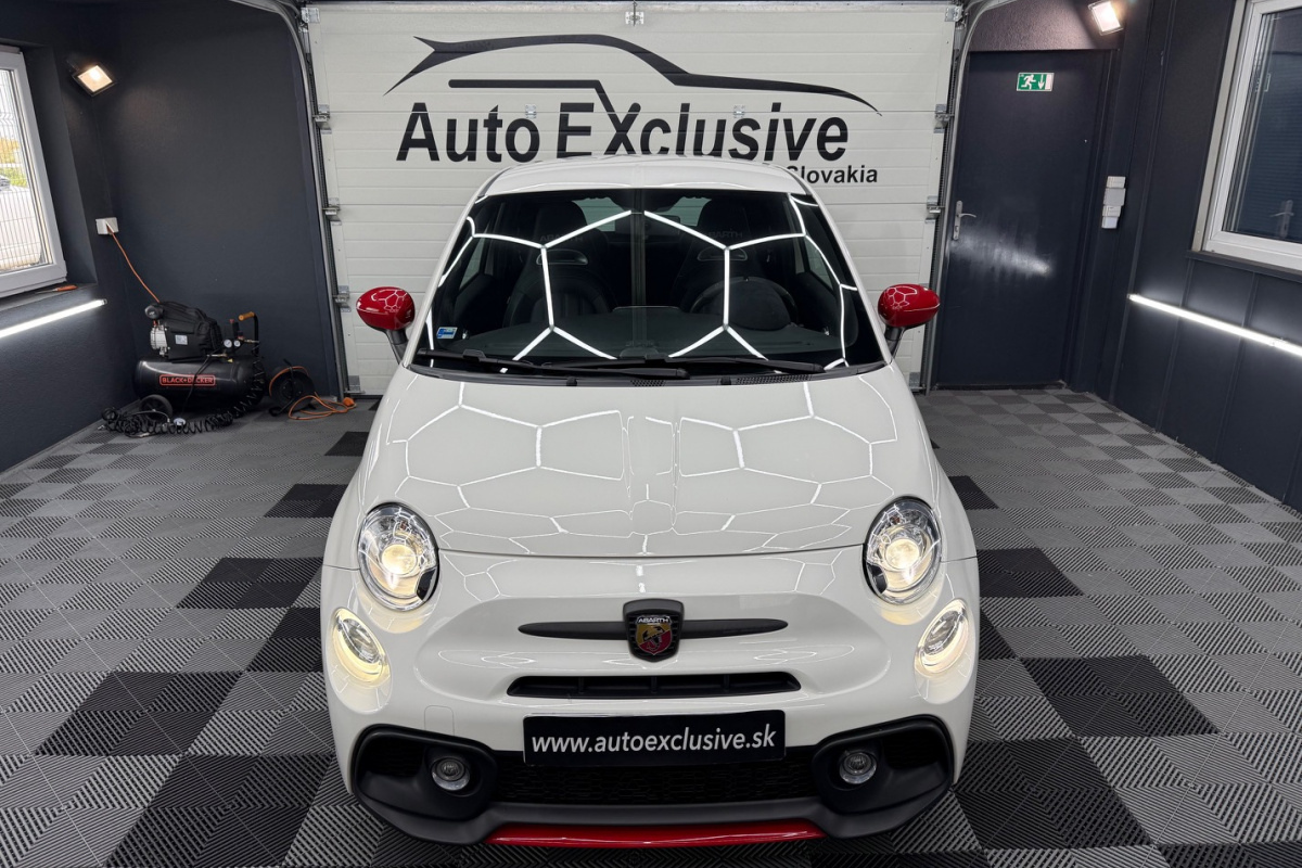 Ponuka vozidiel / Abarth 500 A/T - video