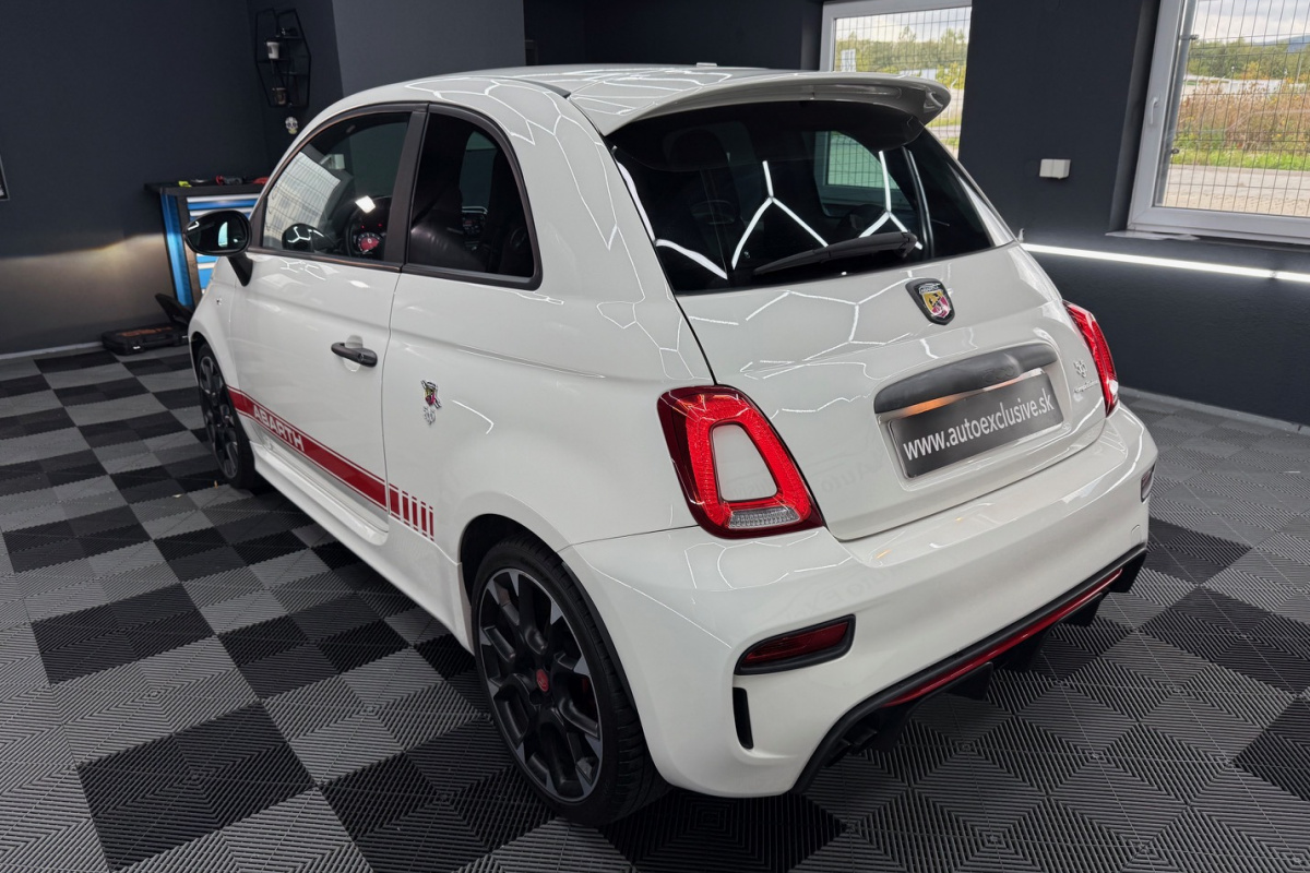 Ponuka vozidiel / Abarth 500 A/T - video