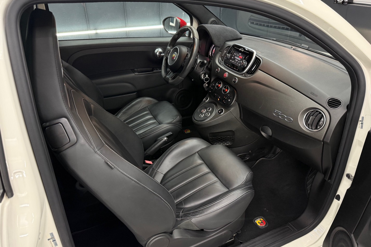 Ponuka vozidiel / Abarth 500 A/T - video