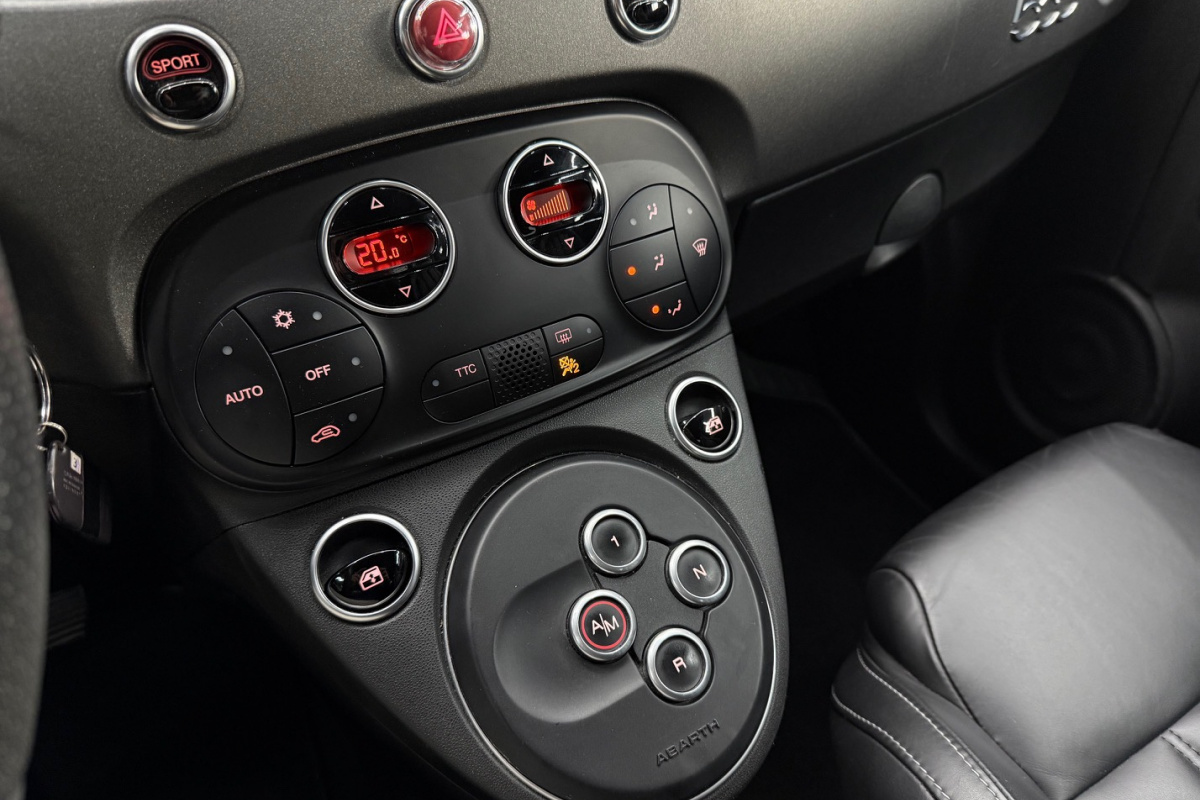 Ponuka vozidiel / Abarth 500 A/T - video