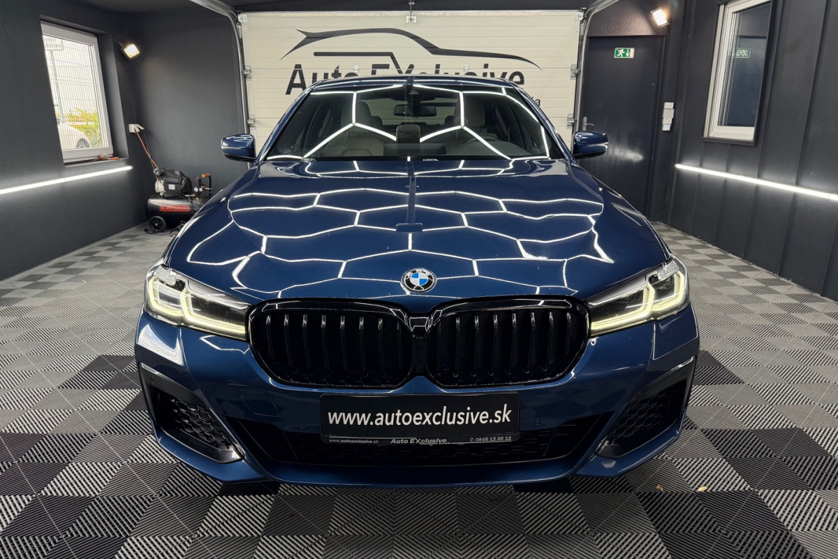 Ponuka vozidiel / BMW Rad 5 530e xDrive A/T - video