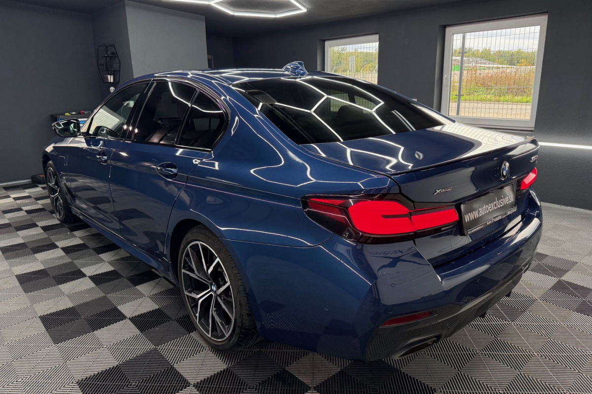 Ponuka vozidiel / BMW Rad 5 530e xDrive A/T - video Ponuka vozidiel / BMW Rad 5 530e xDrive A/T - video