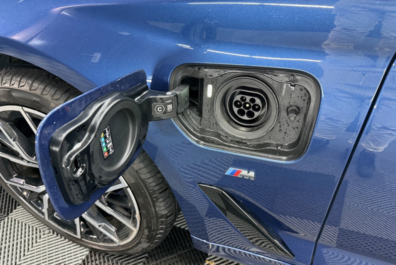 Ponuka vozidiel / BMW Rad 5 530e xDrive A/T - video Ponuka vozidiel / BMW Rad 5 530e xDrive A/T - video