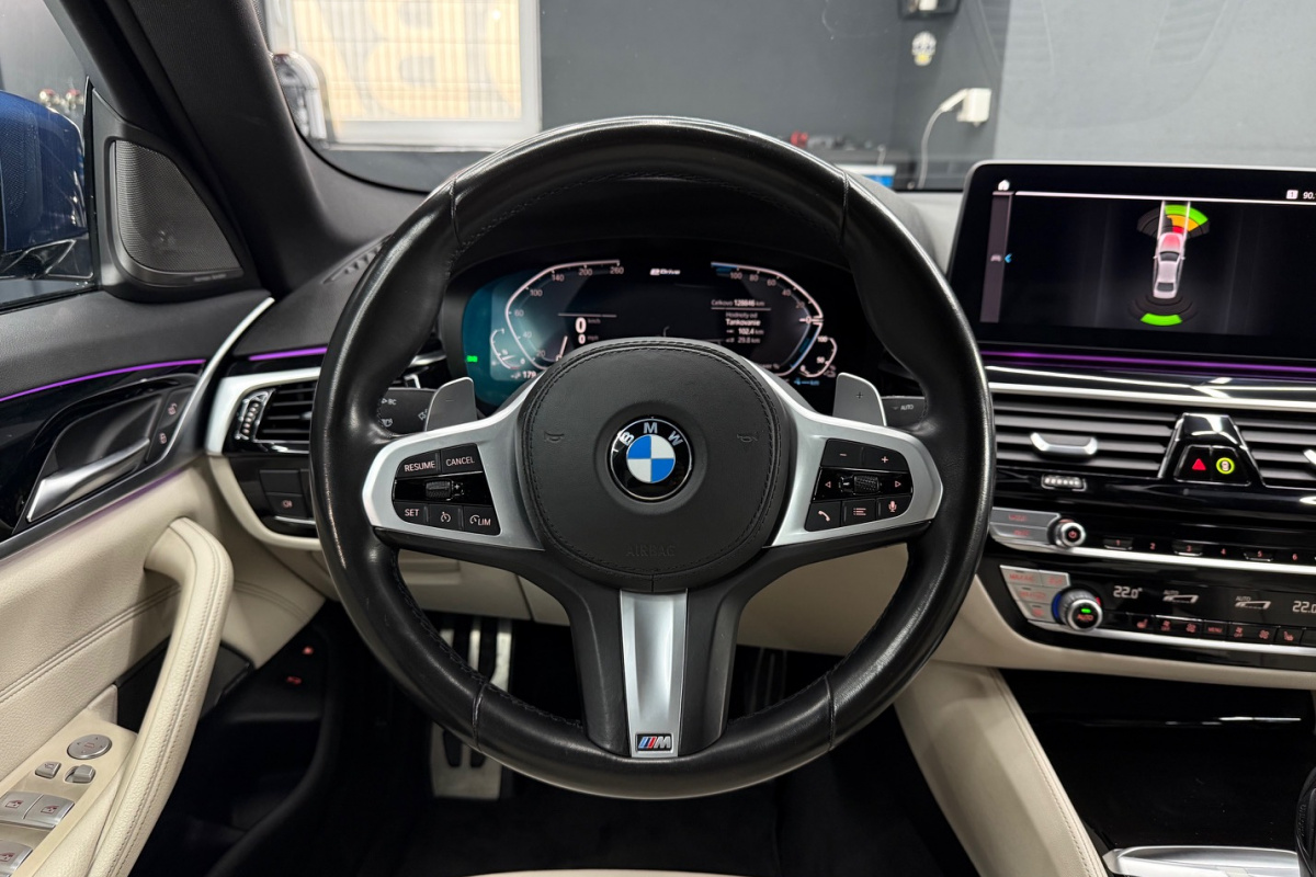 Ponuka vozidiel / BMW Rad 5 530e xDrive A/T - video Ponuka vozidiel / BMW Rad 5 530e xDrive A/T - video