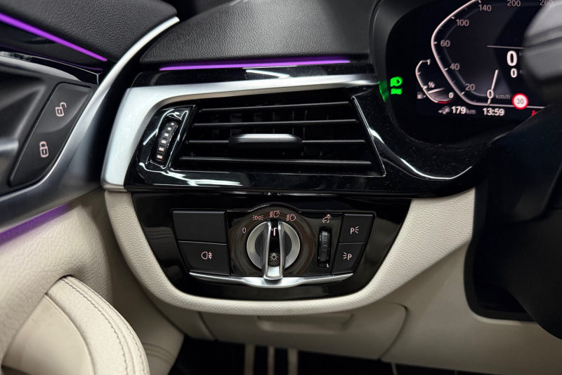 Ponuka vozidiel / BMW Rad 5 530e xDrive A/T - video Ponuka vozidiel / BMW Rad 5 530e xDrive A/T - video