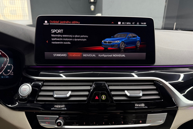  Ponuka vozidiel / BMW Rad 5 530e xDrive A/T - video
