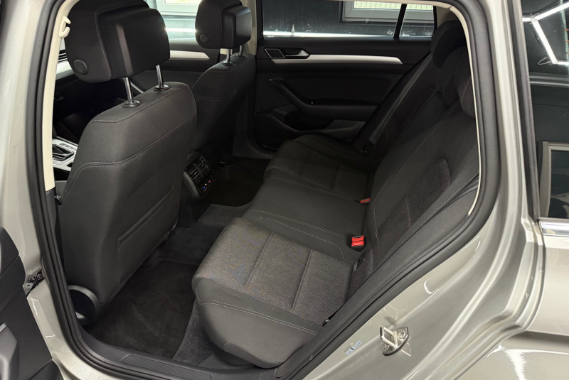  Ponuka vozidiel / Volkswagen Passat Variant 1.6 DSG - video