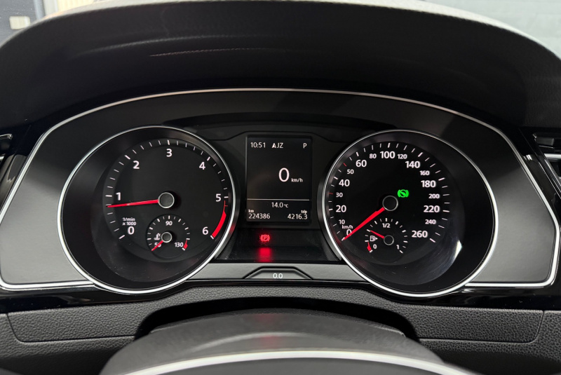  Ponuka vozidiel / Volkswagen Passat Variant 1.6 DSG - video