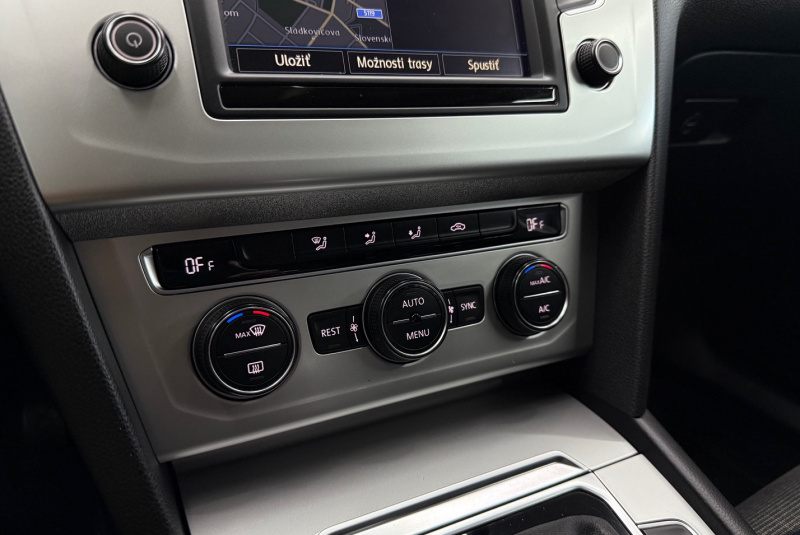  Ponuka vozidiel / Volkswagen Passat Variant 1.6 DSG - video