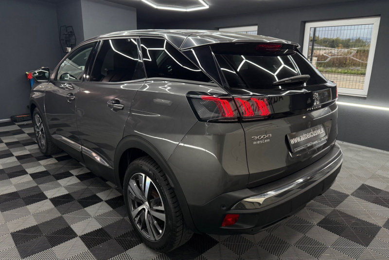  Ponuka vozidiel / Peugeot 3008 1.5 Blue HDi 130k Allure A/T - video