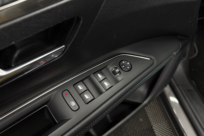  Ponuka vozidiel / Peugeot 3008 1.5 Blue HDi 130k Allure A/T - video