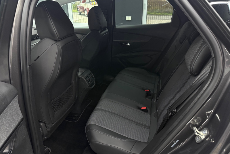  Ponuka vozidiel / Peugeot 3008 1.5 Blue HDi 130k Allure A/T - video