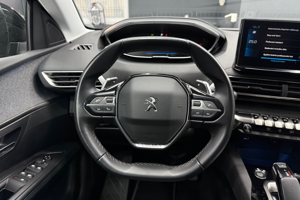 Ponuka vozidiel / Peugeot 3008 1.5 Blue HDi 130k Allure A/T - video